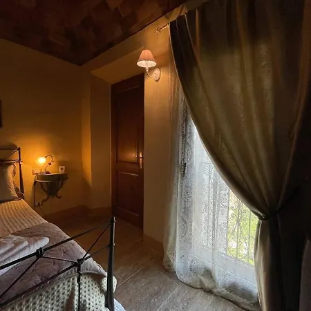 Antica Casa Del Glicine Apartment